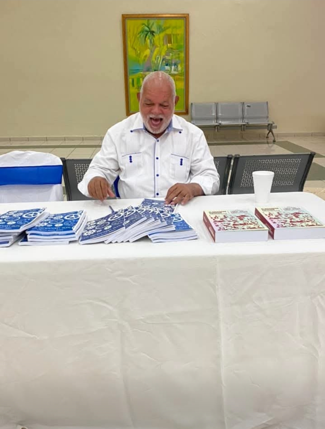 Pondrán libro en circulación