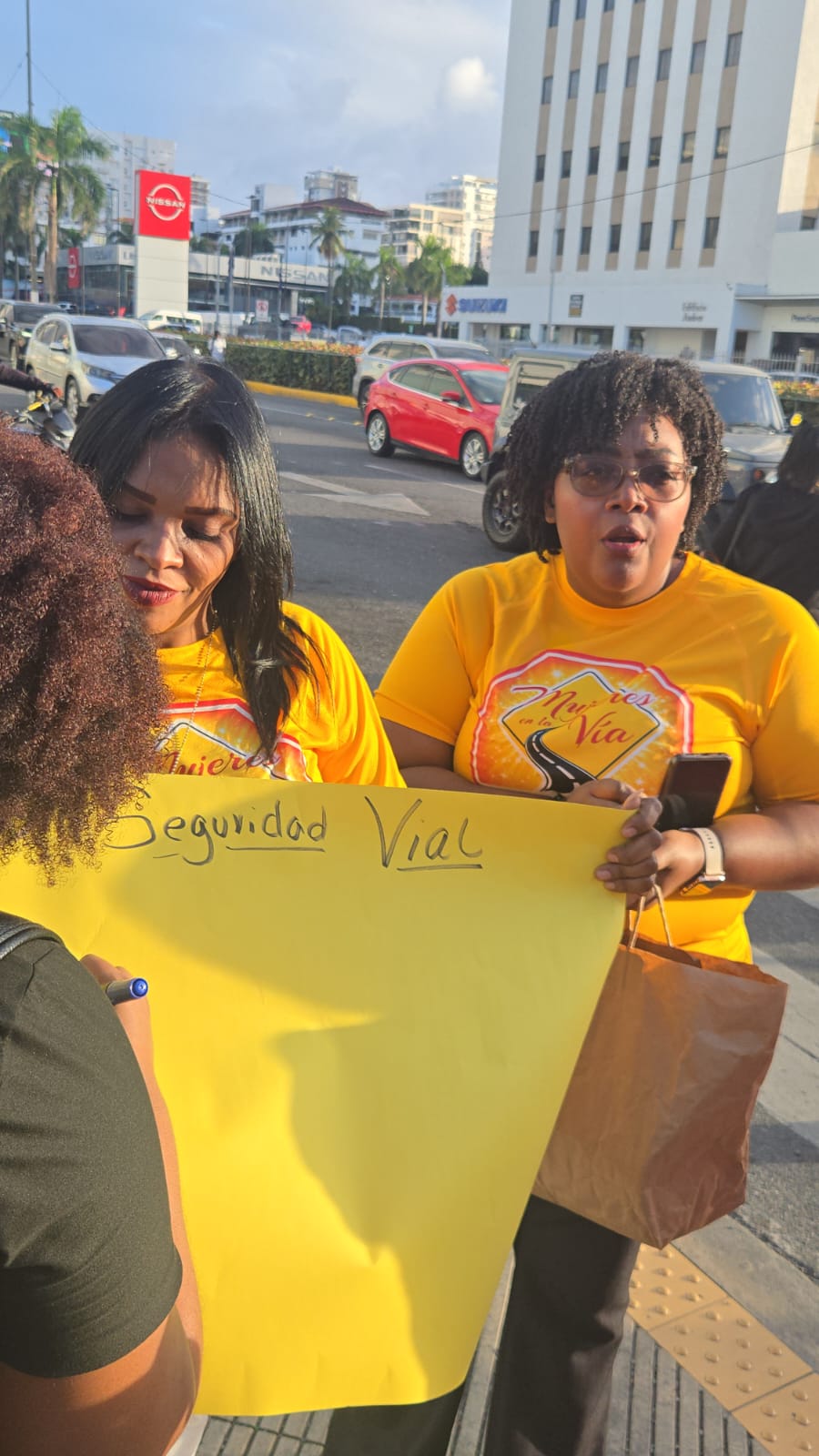 Mujeres en la Vía realiza campaña de sensibilización por la educación vial “Salvemos vidas Juntos”