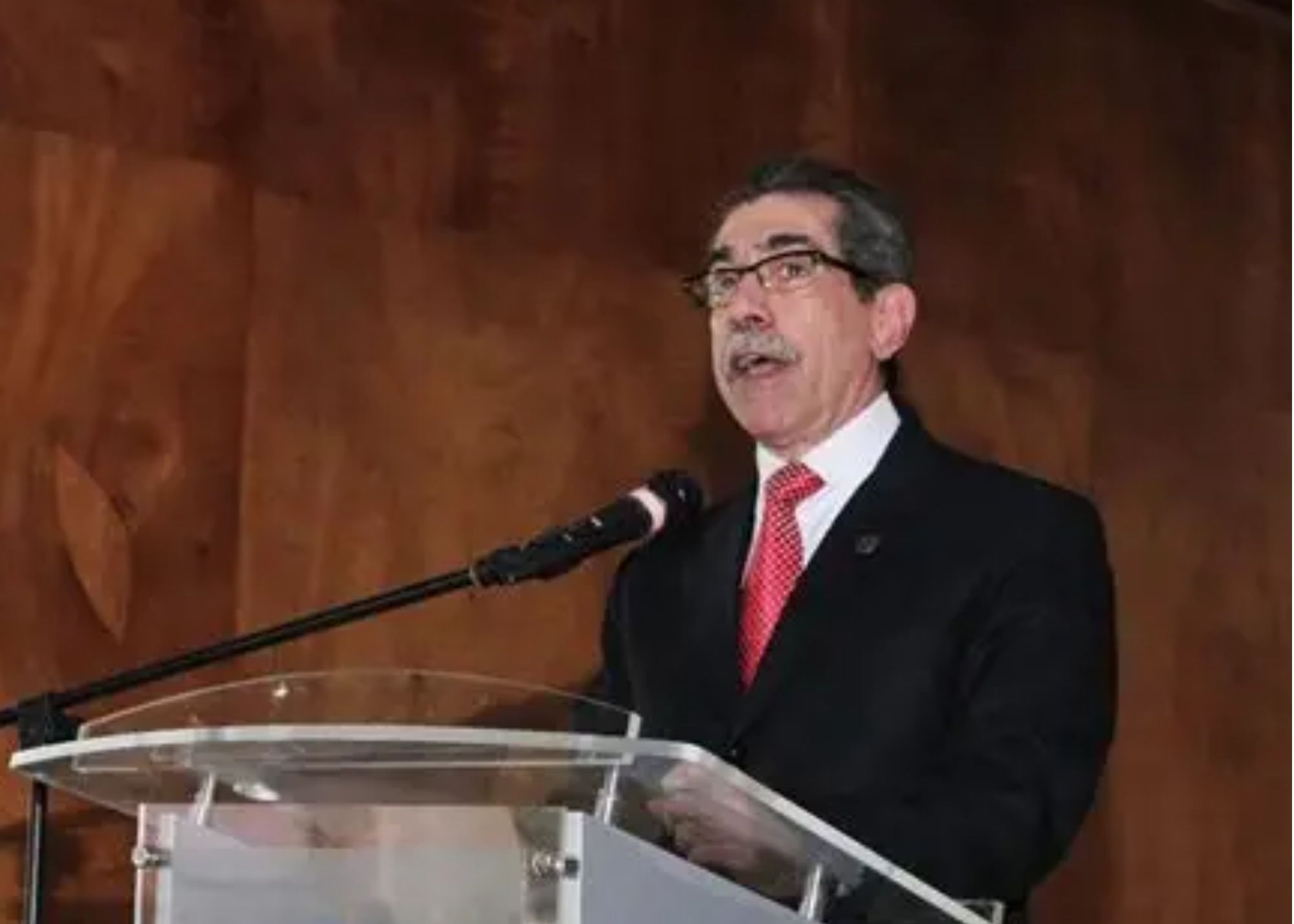 Jorge Asjana gana las elecciones de la UASD y asumirá la rectoría para el período 2026-2030