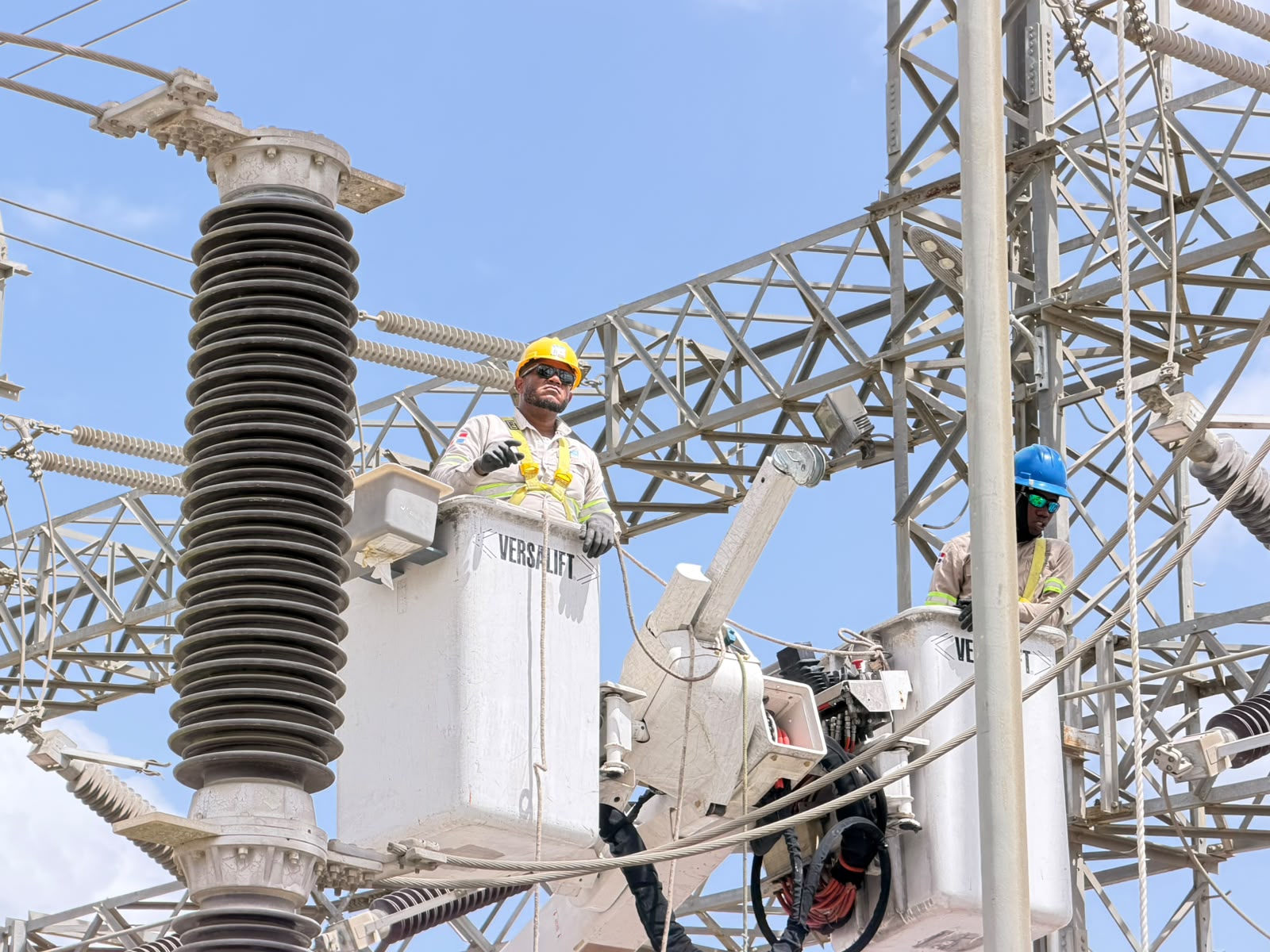 ETED intensifica trabajos para fortalecer el suministro eléctrico en La Caleta