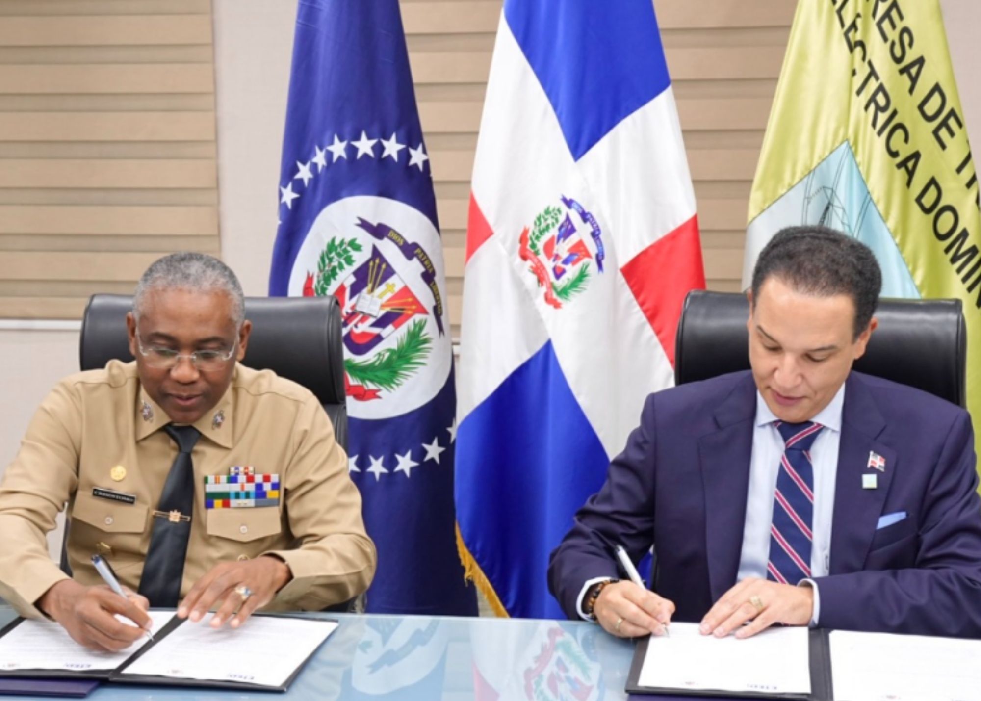ETED y la Armada de República Dominicana articulan esfuerzos para el resguardo del Sistema de Transmisión Eléctrica Nacional y fortalecimiento de capacidades